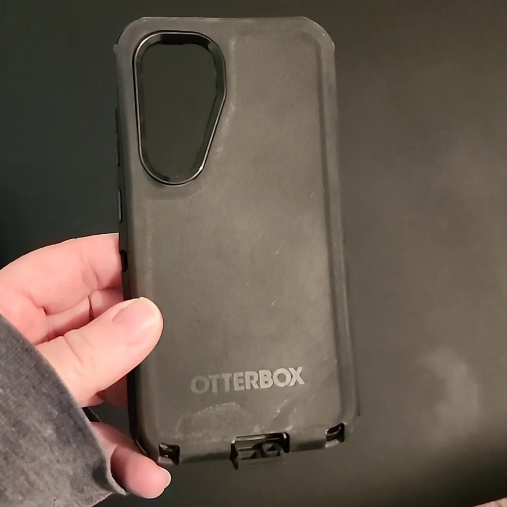 OtterBox Black, Blue Glitter, and Floral I Phone Cases 3 TOTAL